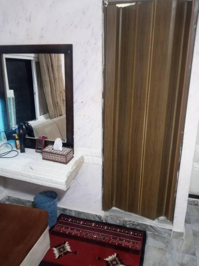 Guest House Hazem Al Azraq ash Shamālī Exteriör bild