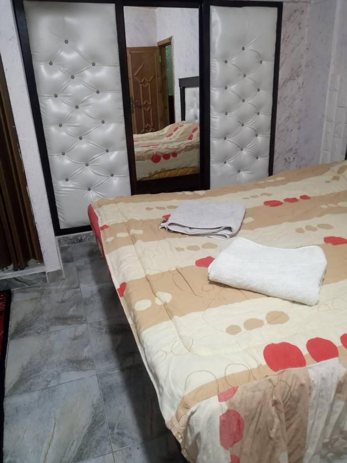 Guest House Hazem Al Azraq ash Shamālī Exteriör bild