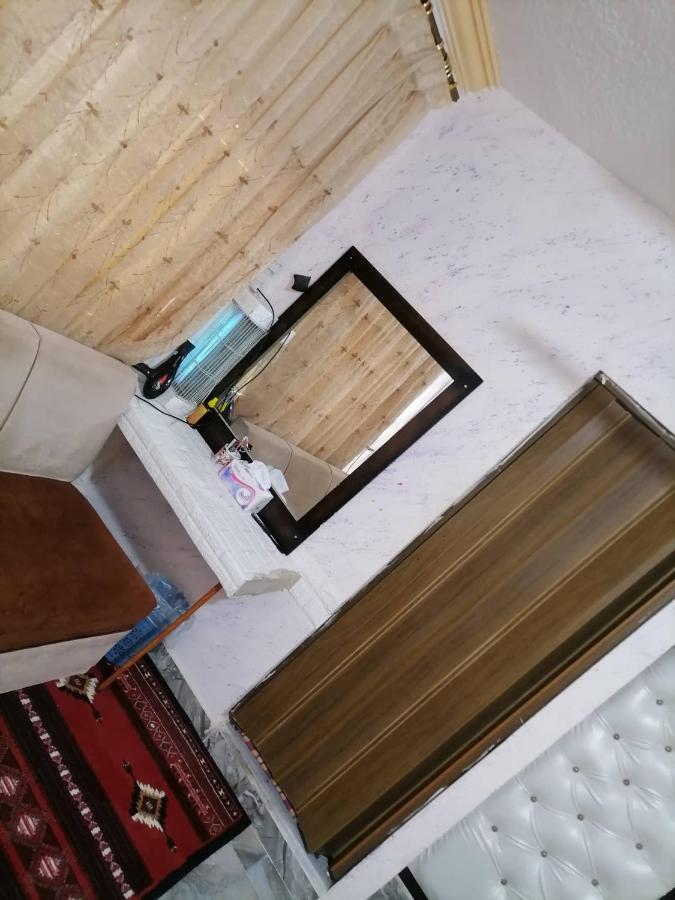 Guest House Hazem Al Azraq ash Shamālī Exteriör bild