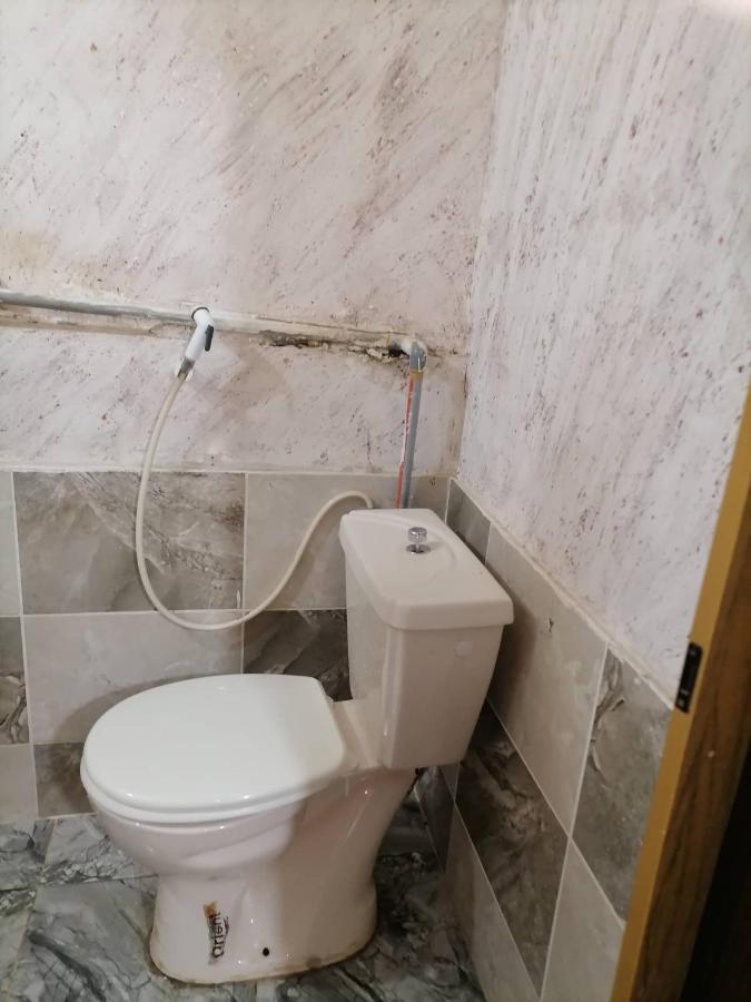 Guest House Hazem Al Azraq ash Shamālī Exteriör bild