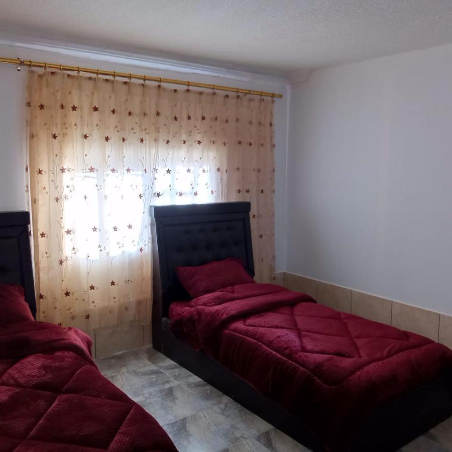 Guest House Hazem Al Azraq ash Shamālī Exteriör bild
