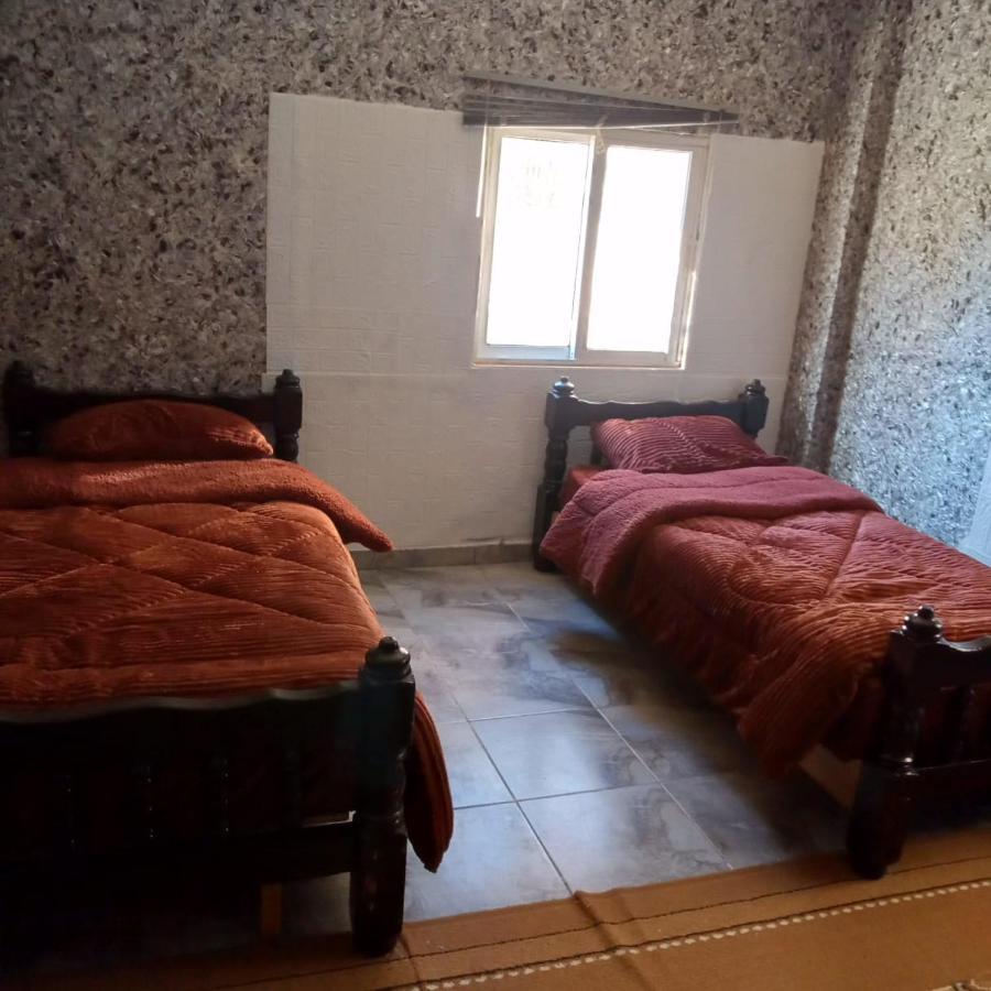 Guest House Hazem Al Azraq ash Shamālī Exteriör bild